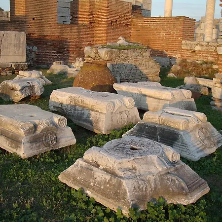 St John's House * סלצ'וק