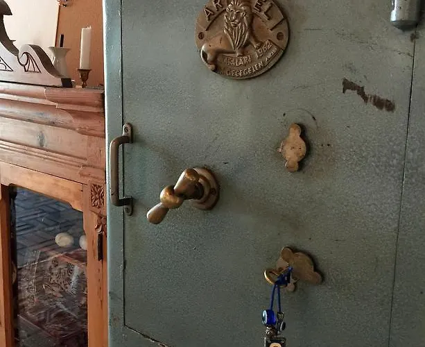 St John's House Villa