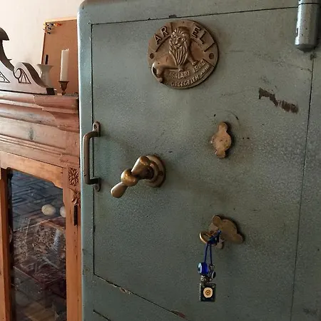 St John's House Βίλα