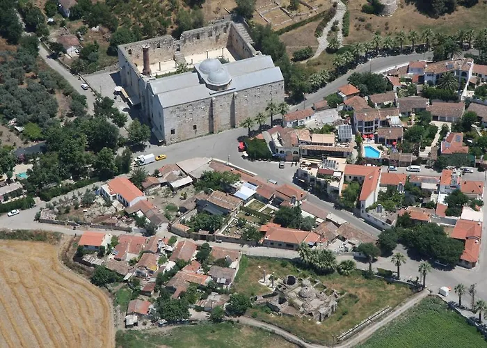 St John's House Villa